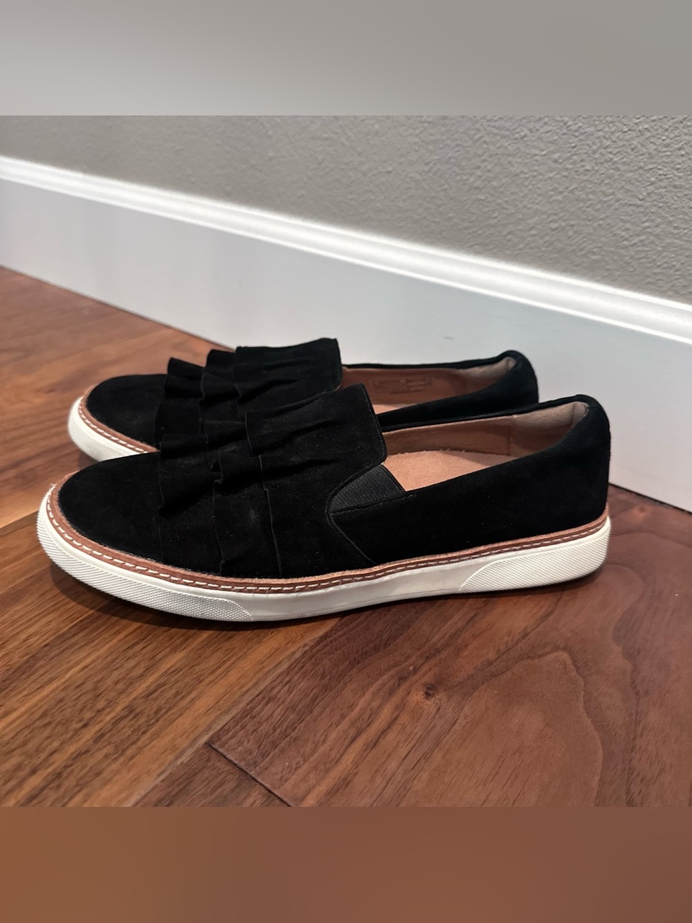 Vionic Mahalo Suede Slip-on Shoes. - Picture 3 of 8